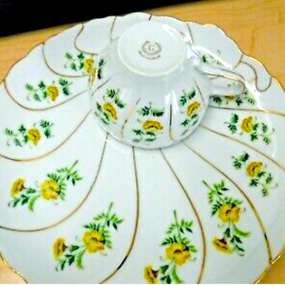 Giftcraft Shell Shape Snack Plates & tea cups - Picture 5 of 5